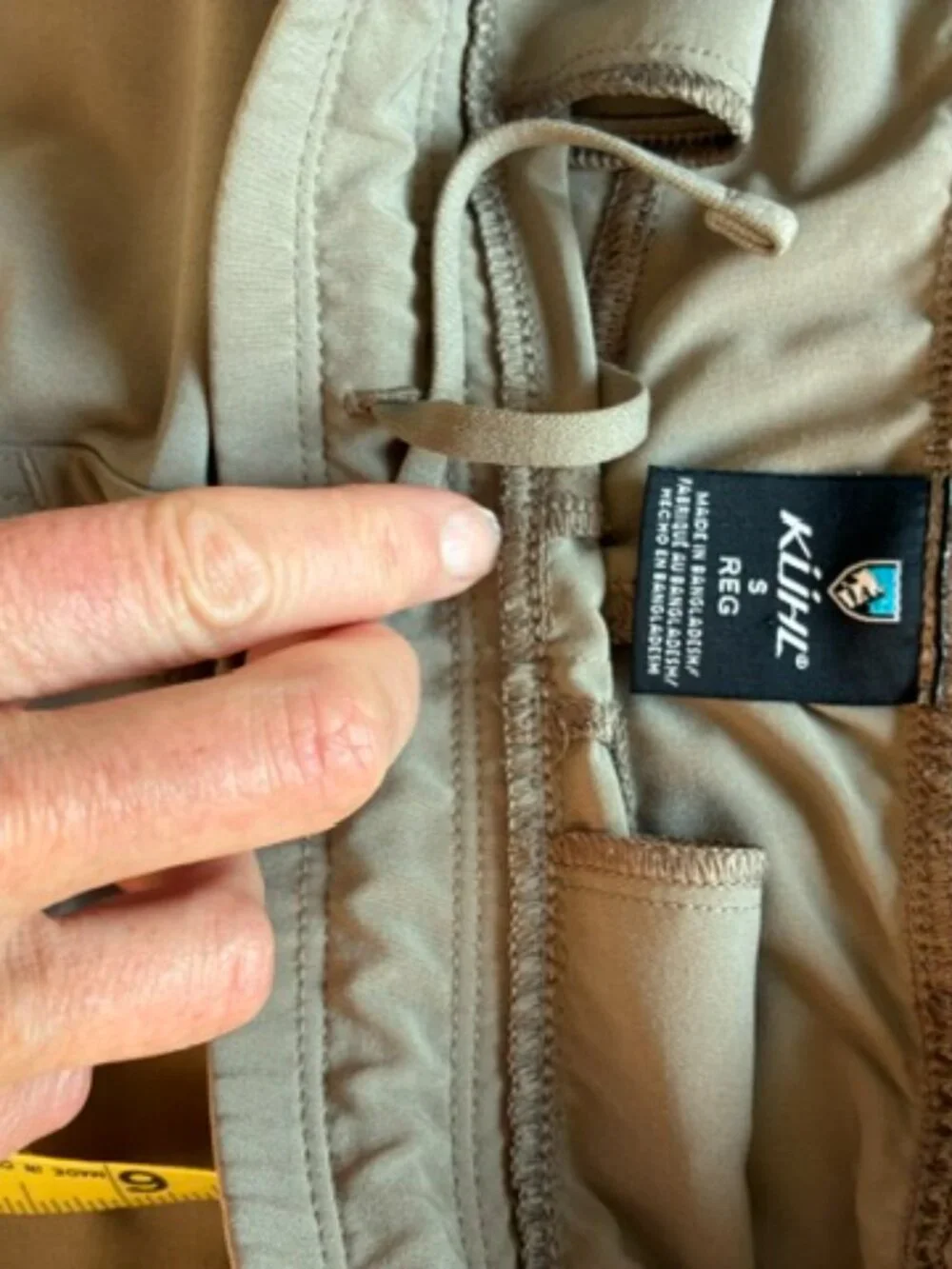 Kuhl Women's Khaki jogger pants, size small, great condition!